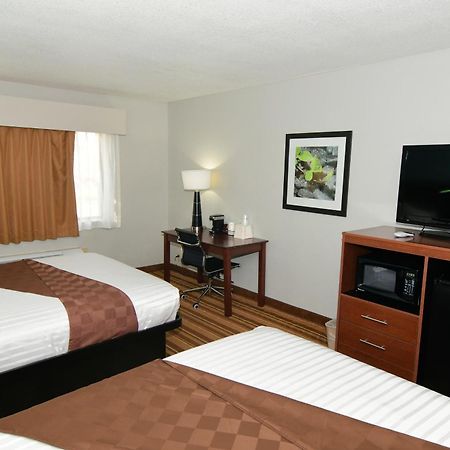 Rock Island Inn & Suites Marshalltown Екстер'єр фото