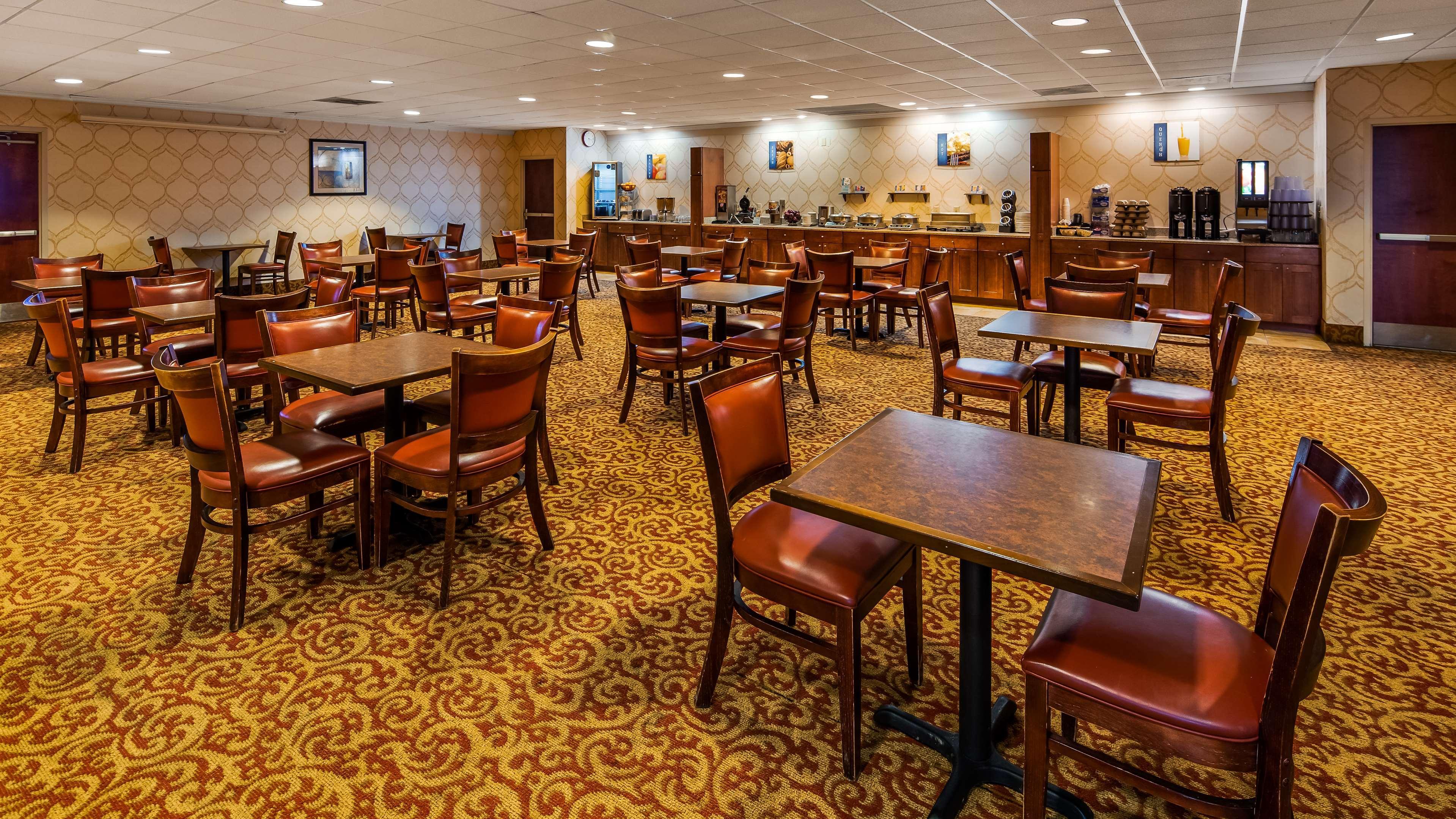 Rock Island Inn & Suites Marshalltown Екстер'єр фото