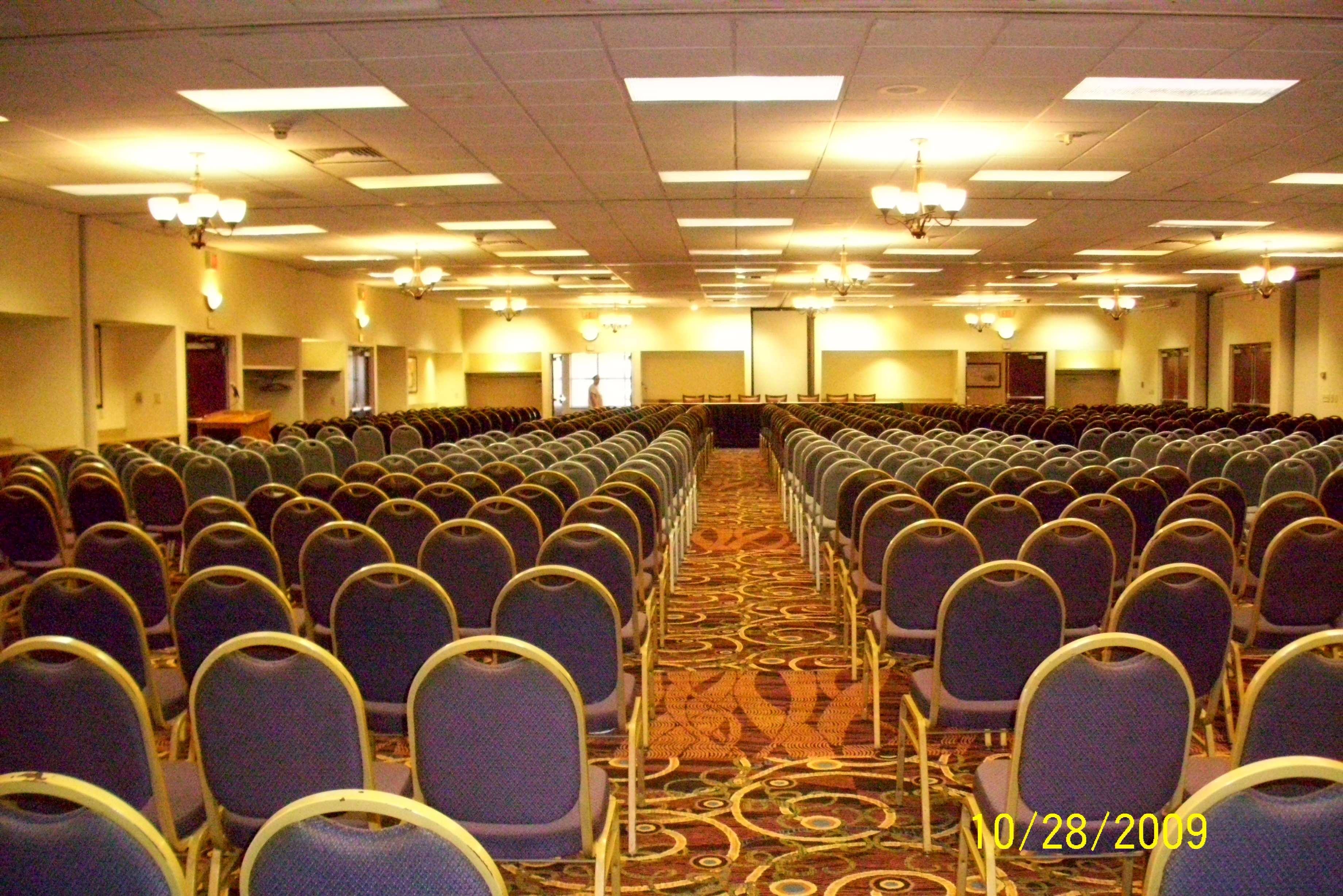 Rock Island Inn & Suites Marshalltown Бізнес фото